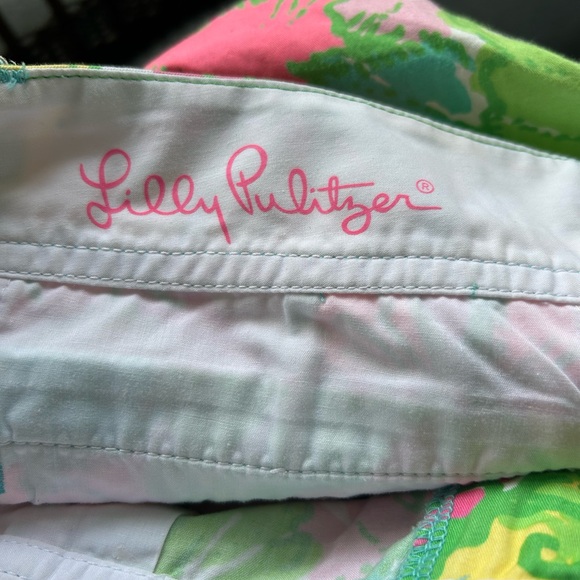 Lilly Pulitzer Callahan Big Flirt Shorts
Women's Size 4 - Picture 5 of 7